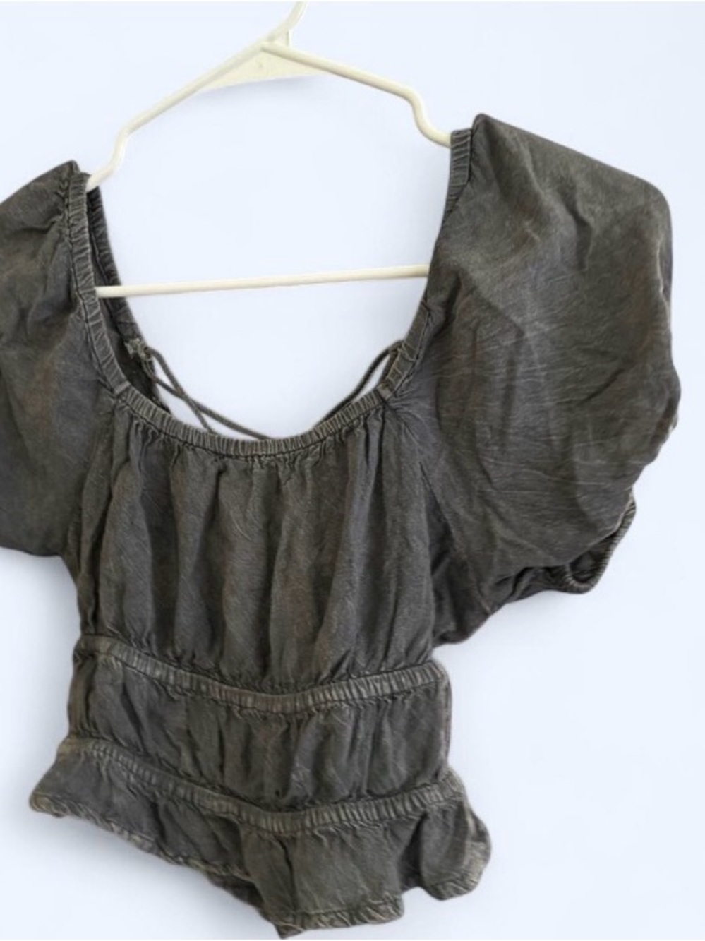 Puff Sleeve Crop Top in Olive